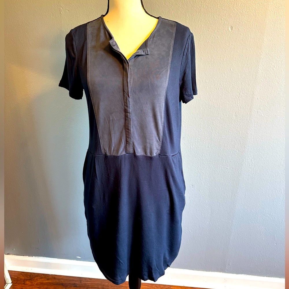 LOU & GREY BLUE DRESS. SIZE SMALL.
